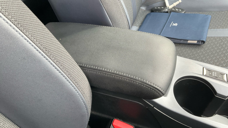 Peugeot 2008 1.2 PureTech 130 Allure Premium 5dr Petrol Estate